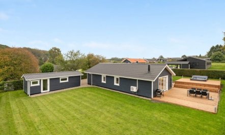 'Serey' - 500m from the sea