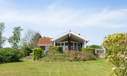 'Brunman' - 10m to the fjord 6