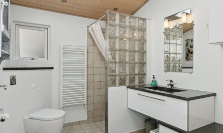 'Dreng' - 250m from the sea 5