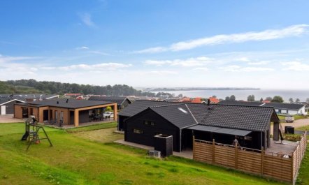 'Gunborg' - 400m from the sea