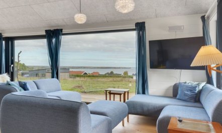 'Gunborg' - 400m from the sea 2