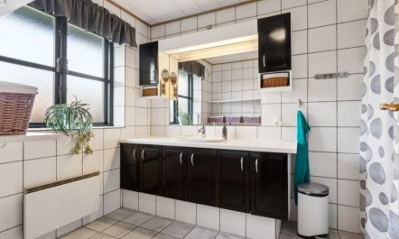 'Josie' - 700m from the sea 5