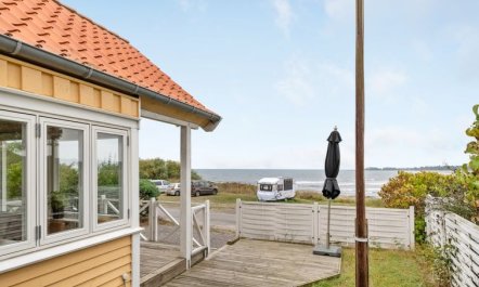 'Bilal' - 20m from the sea 2