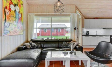 'Helga' - 100m from the sea 5