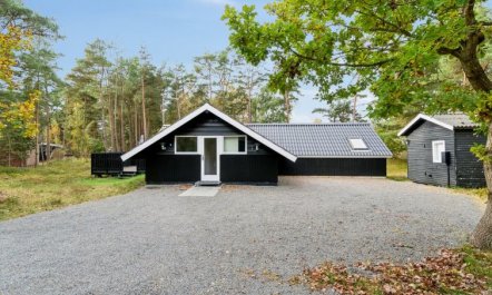 'Menke' - 150m from the sea