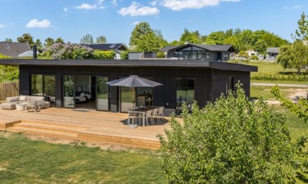 'Edvia' - 200m to the fjord