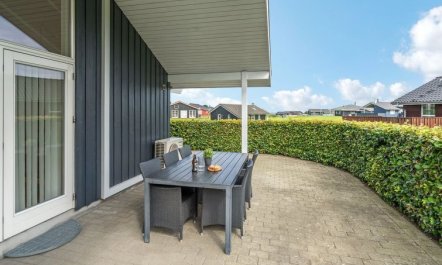 'Deline' - 250m from the sea 7