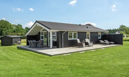 'Rether' - 400m from the sea