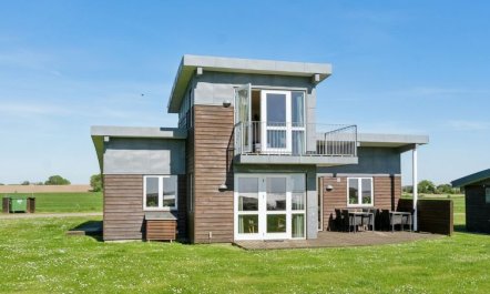 'Magga' - 520m from the sea