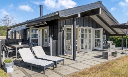 'Withger' - 20m from the sea 6