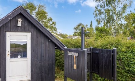 'Withger' - 20m from the sea 1