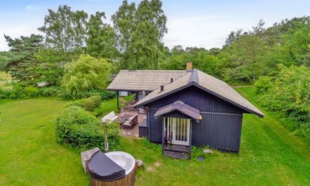 'Sybilla' - 600m from the sea