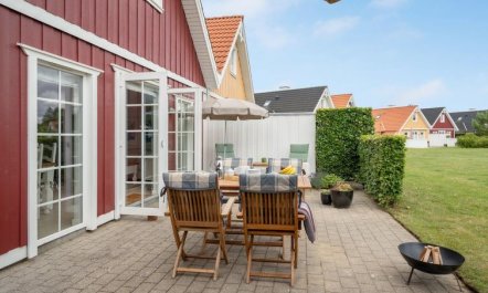 'Eike' - 250m from the sea 6