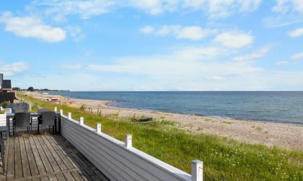 'Folkhart' - 10m from the sea 6