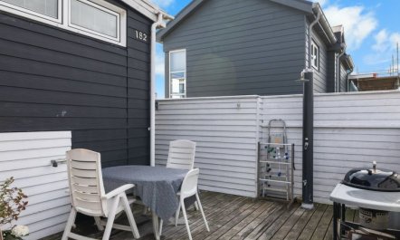 'Folkhart' - 10m from the sea 3