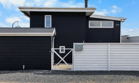 'Folkhart' - 10m from the sea 2