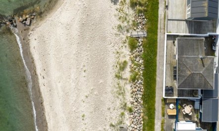 'Folkhart' - 10m from the sea 1