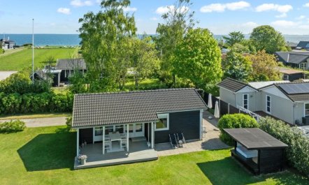 'Iven' - 140m from the sea