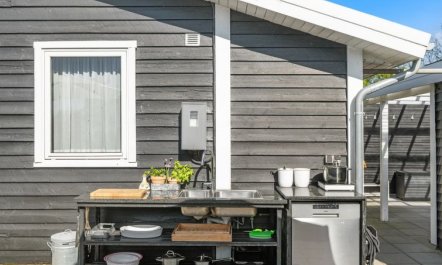 'Iven' - 140m from the sea 4