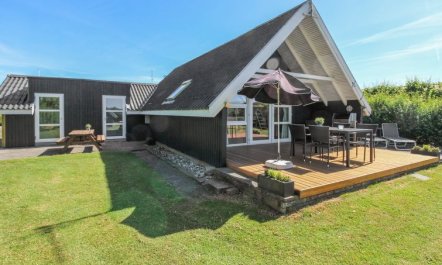 'Elbert' - 100m from the sea