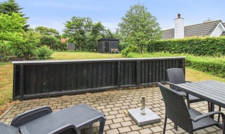 'Siouxsie' - 500m from the sea 6