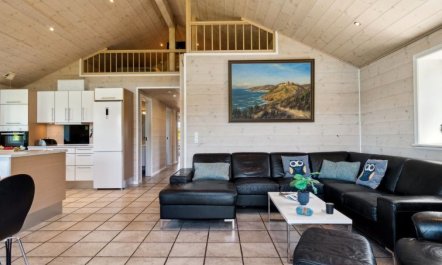 'Hjalmar' - 400m from the sea 2