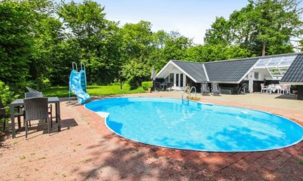 'Jaakob' - 30km from the sea