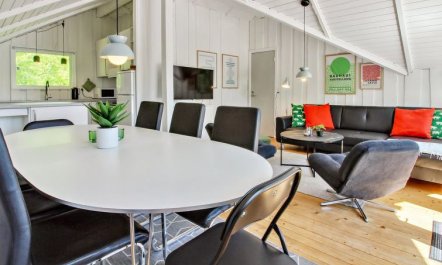 'Jaakob' - 30km from the sea 5