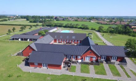 'Manfred' - 6km from the sea 4