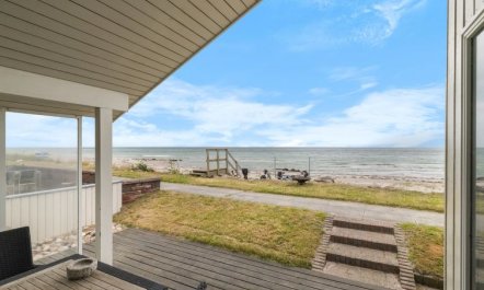 'Aswith' - 5m from the sea 6