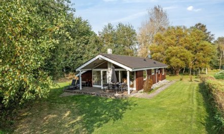 'Thala' - 35m from the sea