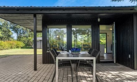 'Lars' - 250m from the sea 1