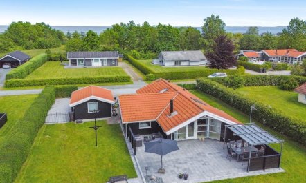 'Dyrken' - 200m from the sea