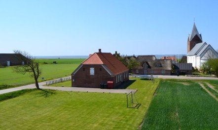 'Adine' - 13km from the sea