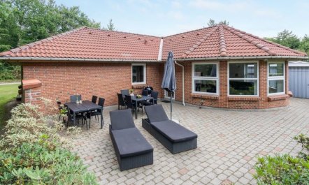 'Wyatt' - 30km from the sea 7