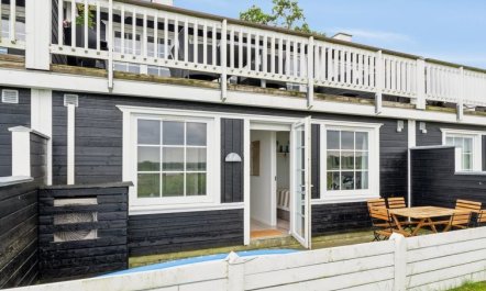 'Isbiorn' - 300m from the sea 3