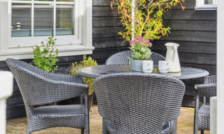 'Isbiorn' - 300m from the sea 2