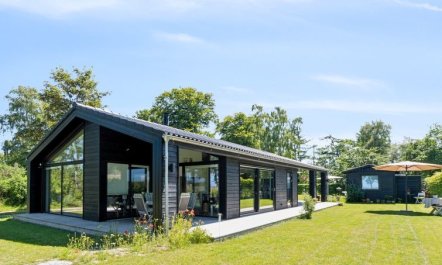 'Huldrik' - 100m from the sea