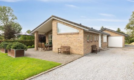 'Agneta' - 150m from the sea 5