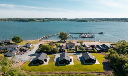 'Stygg' - 75m from the sea 2