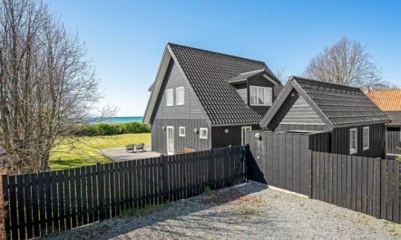 'Esme' - 30m from the sea 5