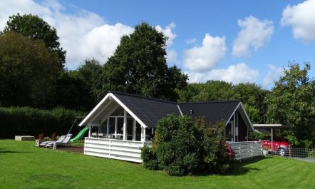 'Aulis' - 230m from the sea