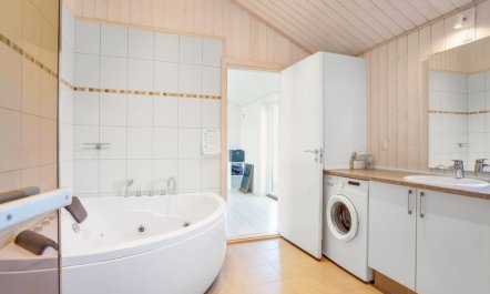 'Kiersten' - 800m from the sea 6