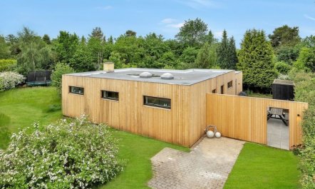 'Matti' - 1km from the sea 6