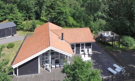 'Fastulf' - 300m from the sea