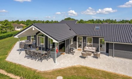 'Elsebet' - 600m from the sea 4