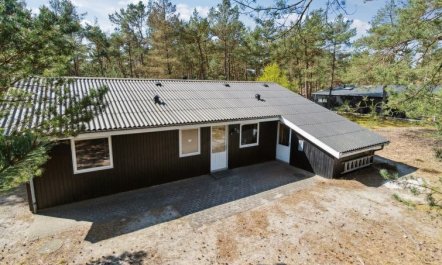 'Hildegerd' - 500m from the sea