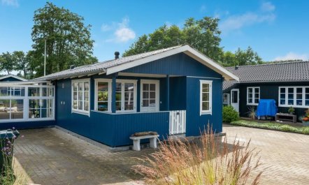 'Urda' - 50m from the sea 0