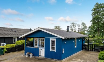 'Urda' - 50m from the sea 1