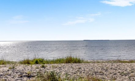 'Ørn' - 5m from the sea 2